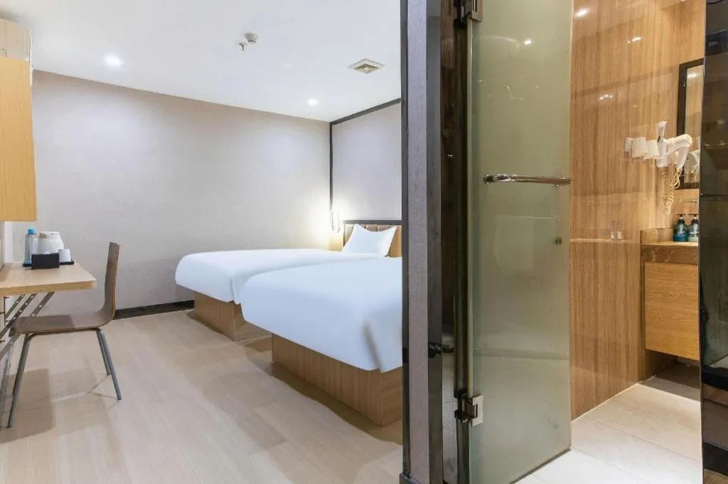 Bed in 7 Days Premium·Guangzhou Dongxiaonan Subway Station