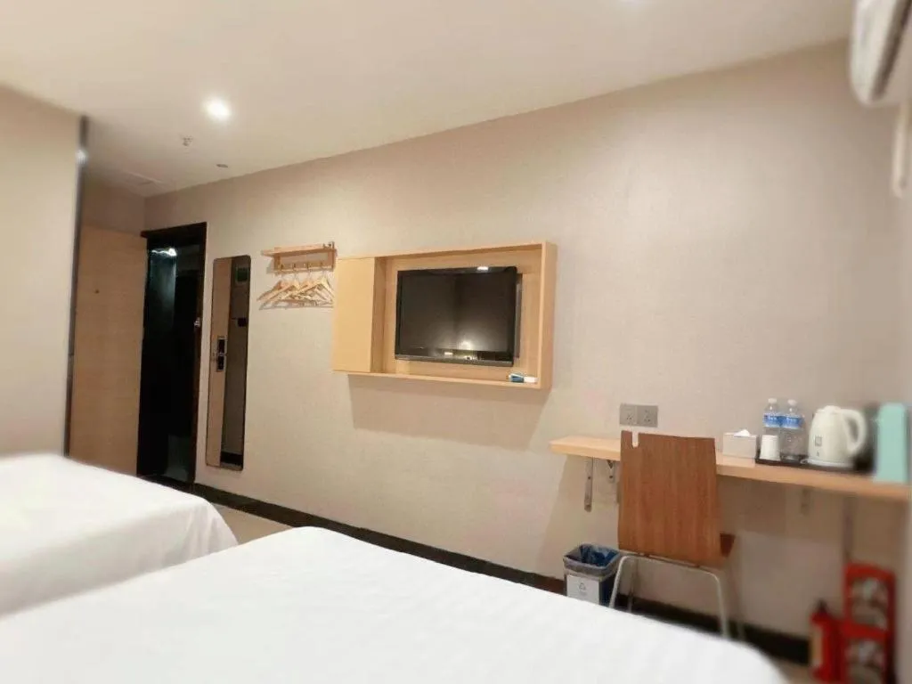 Bed in 7 Days Premium·Guangzhou Dongxiaonan Subway Station