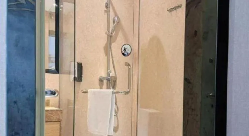 7 Days Premium·Guangzhou Dongxiaonan Subway Station