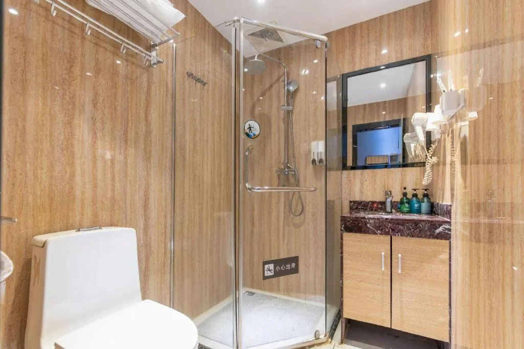 7 Days Premium·Guangzhou Dongxiaonan Subway Station