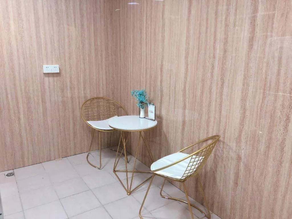 7 Days Premium·Guangzhou Dongxiaonan Subway Station