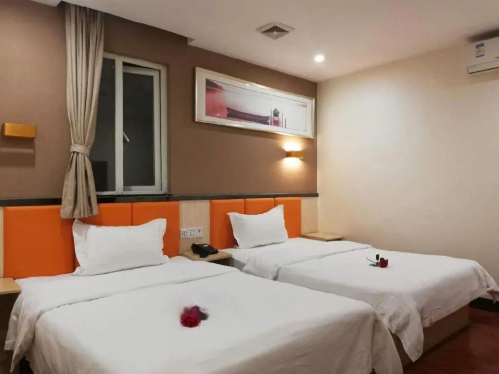 Bed in 7 Days Premium·Guangzhou Dongxiaonan Subway Station