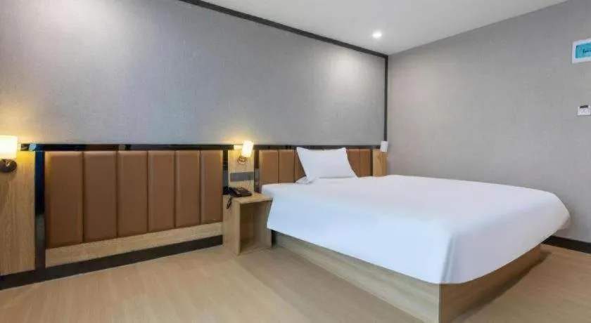 Bed in 7 Days Premium·Guangzhou Dongxiaonan Subway Station