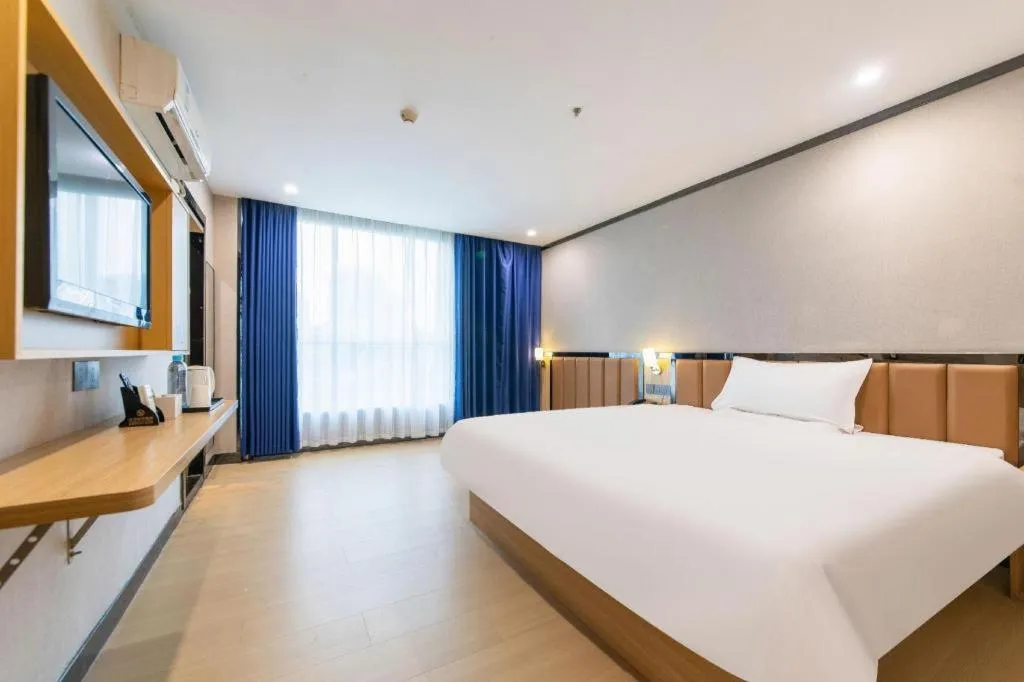 Bed in 7 Days Premium·Guangzhou Dongxiaonan Subway Station