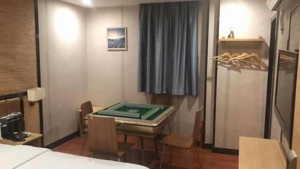 Bed in 7 Days Premium·Guangzhou Dongxiaonan Subway Station