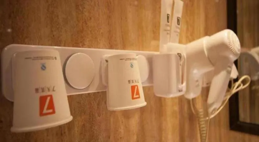 7 Days Premium·Guangzhou Dongxiaonan Subway Station