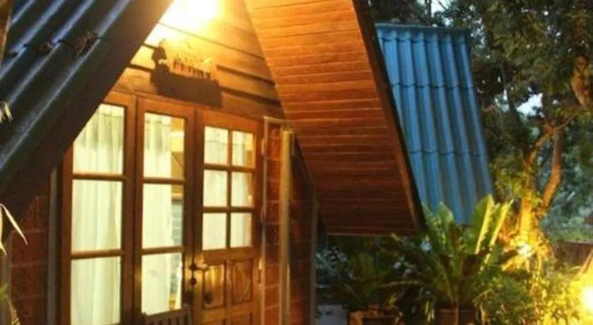 Banmaihom Resort Amphawa