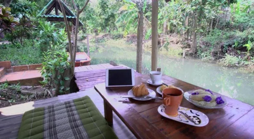 Banmaihom Resort Amphawa