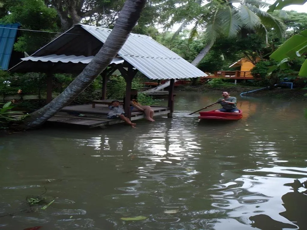 Banmaihom Resort Amphawa