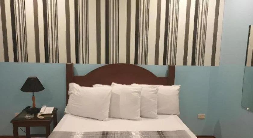 Bed in Walk Around Hotel