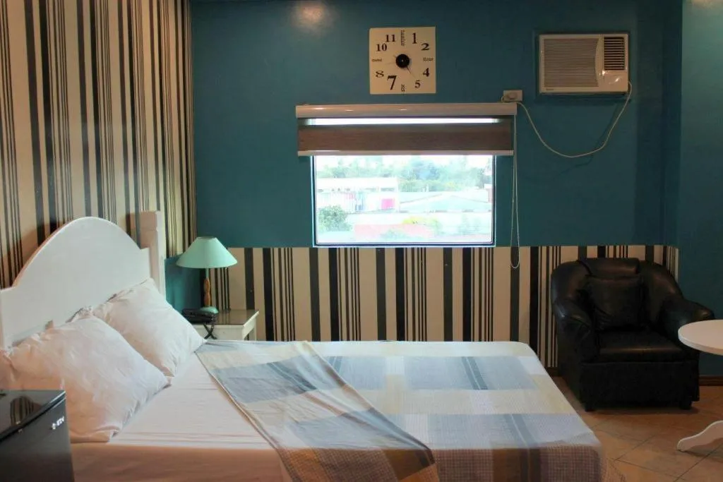 Bed in Walk Around Hotel