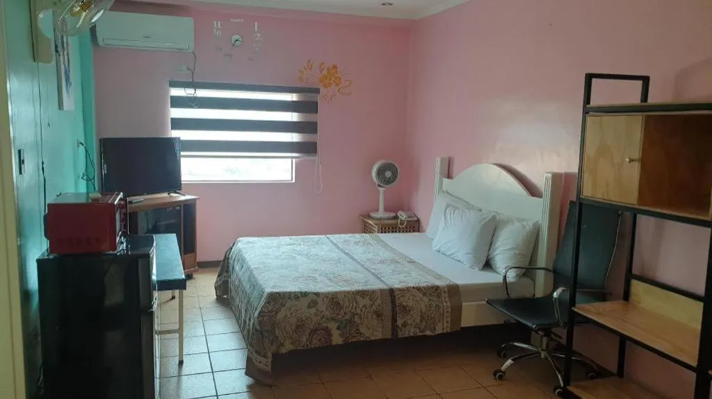 Bed in Walk Around Hotel