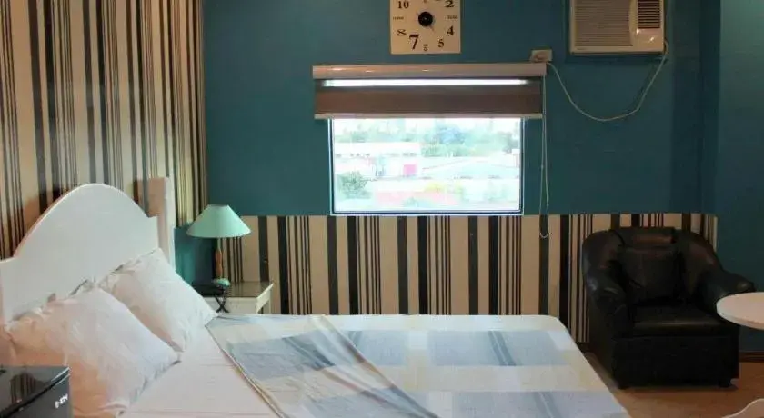 Bed in Walk Around Hotel Bed in Walk Around Hotel