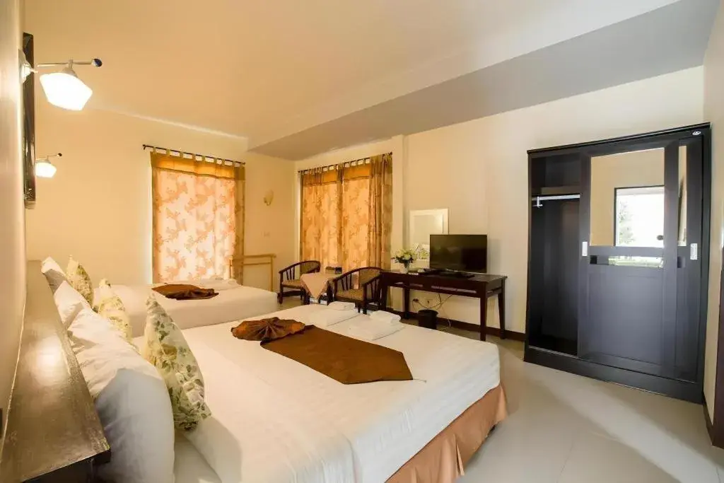 Bed in Kiang Talay Resort Bed in Kiang Talay Resort