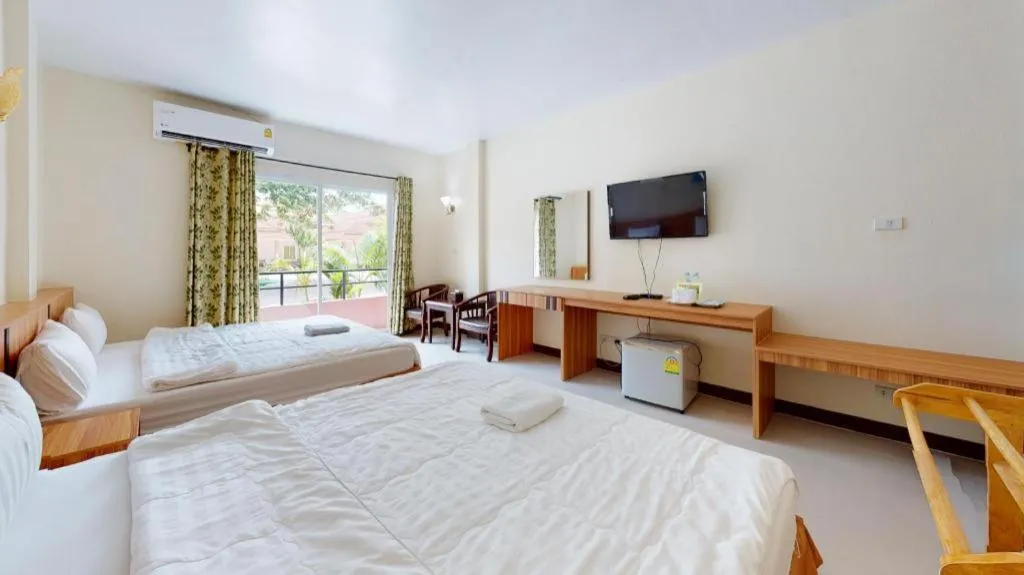 Bed in Kiang Talay Resort