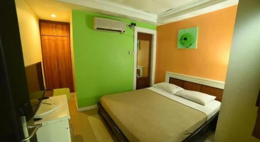 Bed in Marcian Business Hotel