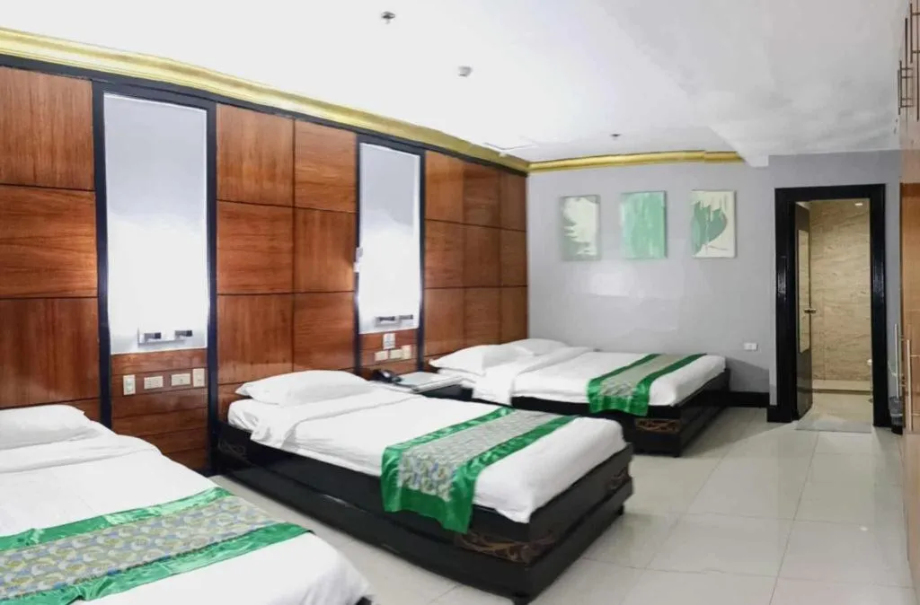 Bed in Marcian Business Hotel