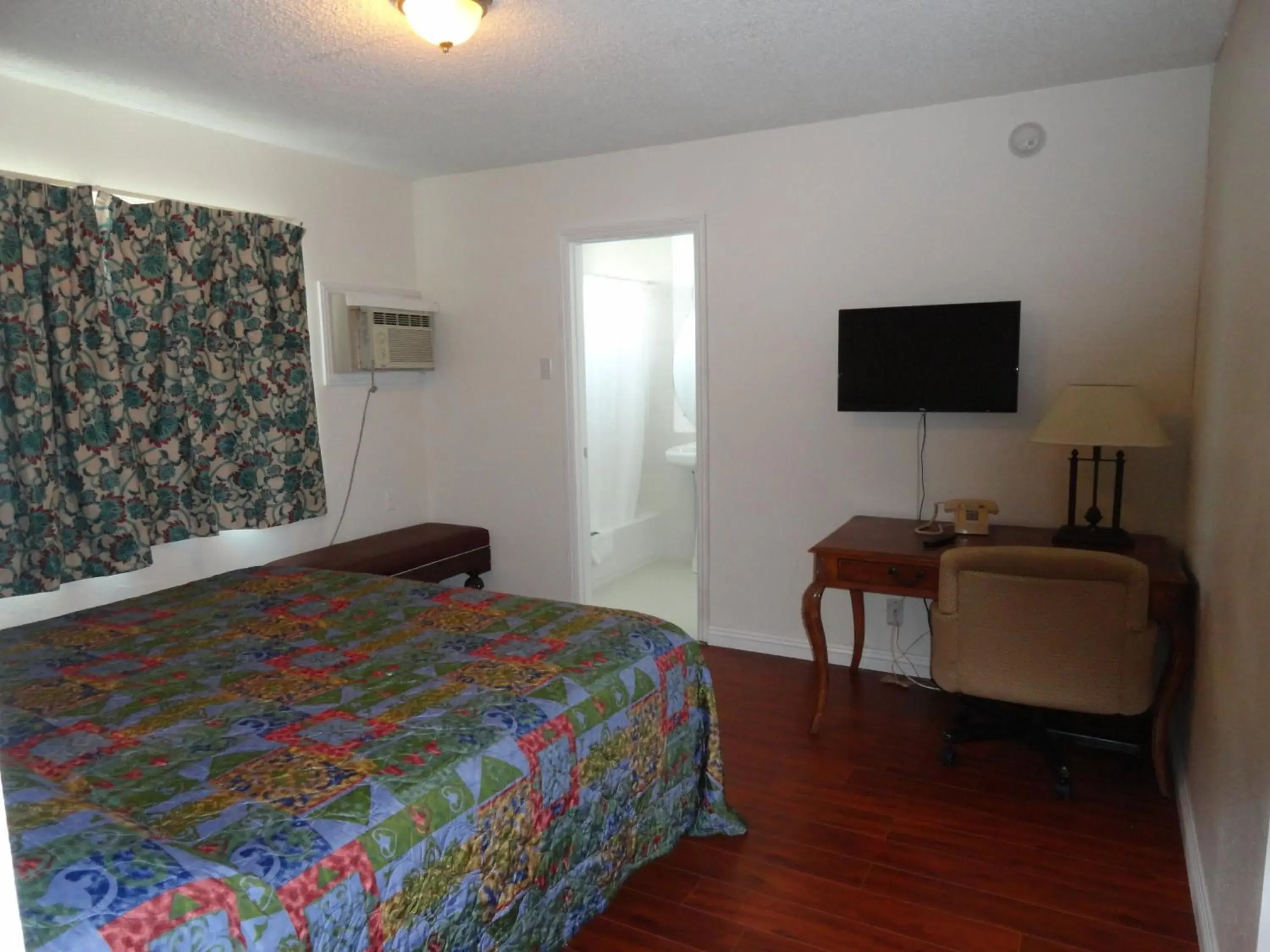 Bed in Travel Inn Bed in Travel Inn