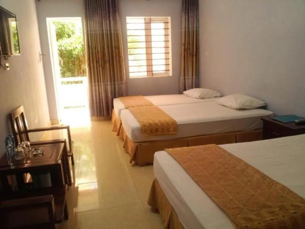 Bed in Hon Ngu Hotel Cua Lo Beach