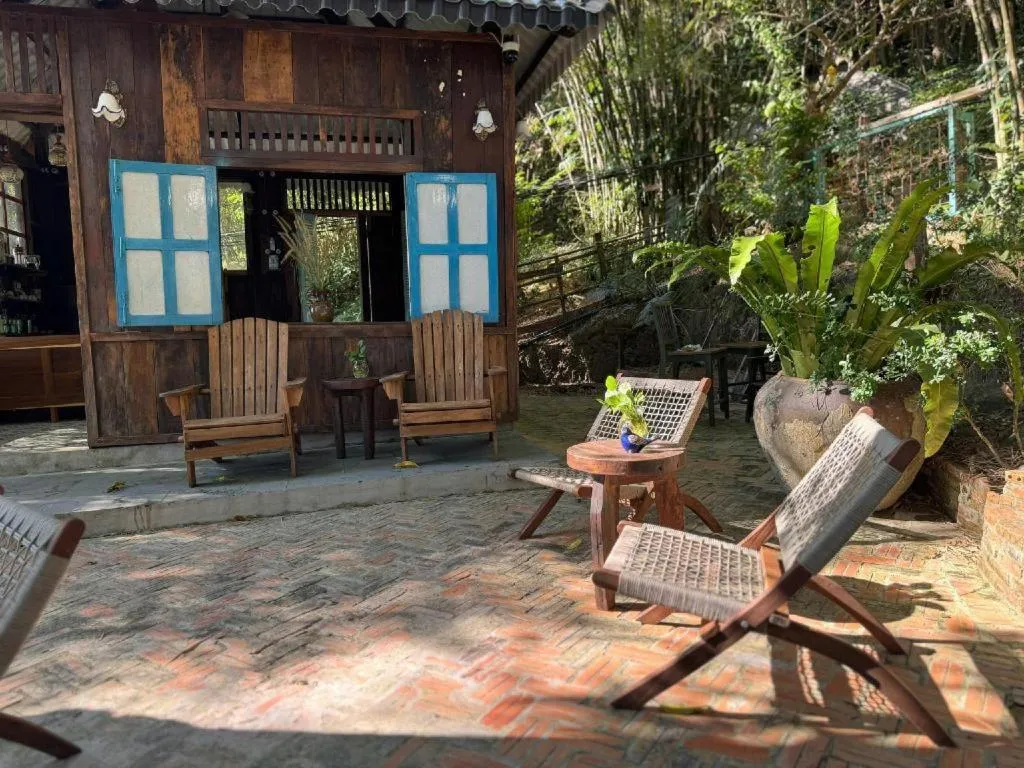 Mango House - Seaview - Homestay.