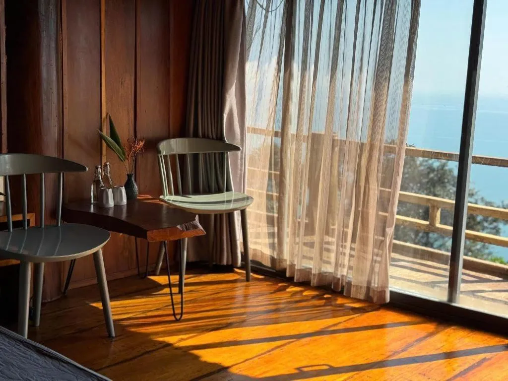 Mango House - Seaview - Homestay.