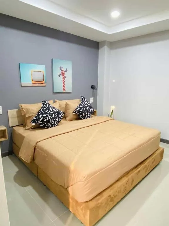 Bed in The Hub Hotel Surin
