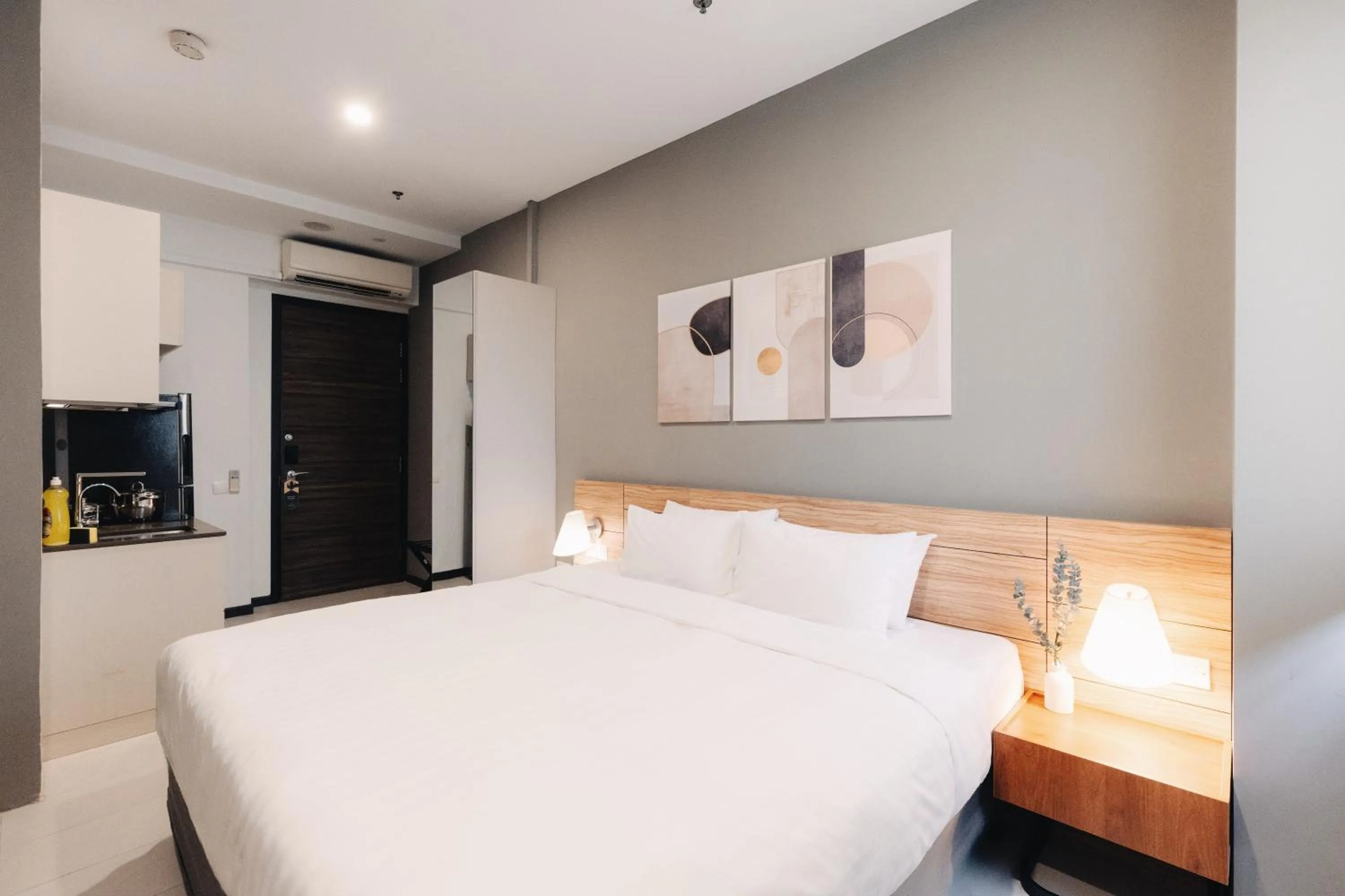 Bed in Louis Kienne Serviced Residences - Havelock