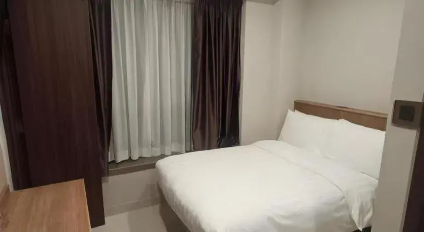 Bed in WE Hotel Kowloon Bed in WE Hotel Kowloon