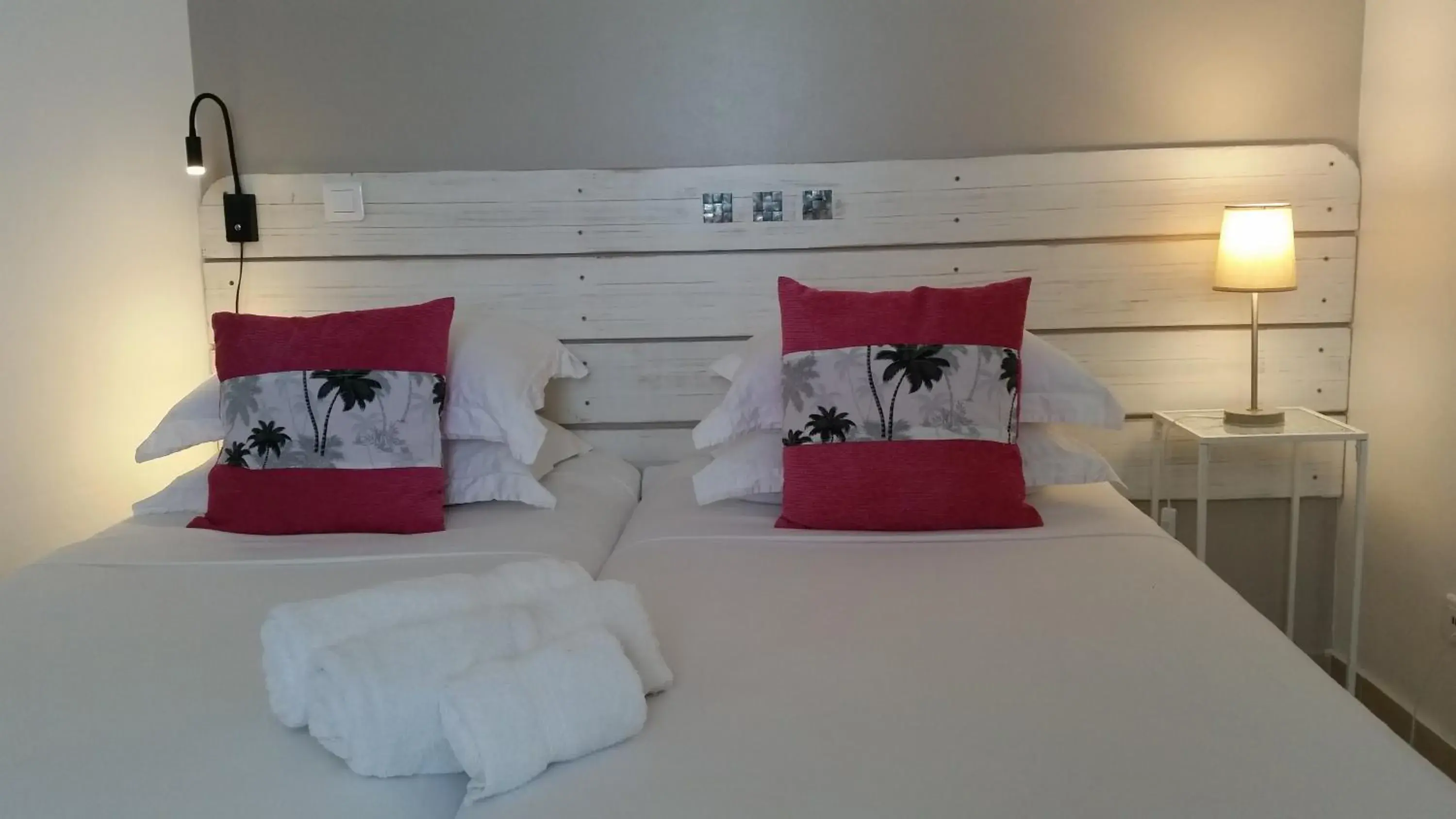 Basic Triple Room in Fare Suisse Tahiti - Guesthouse Basic Triple Room in Fare Suisse Tahiti - Guesthouse
