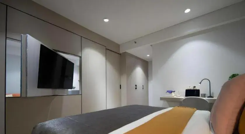 Bed in The Day Residence Bed in The Day Residence