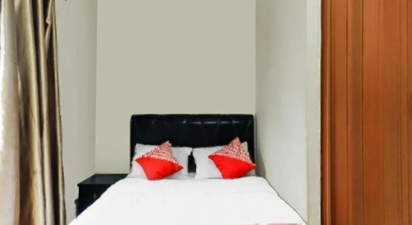 Bed in OYO 91296 Nagoya Guesthouse