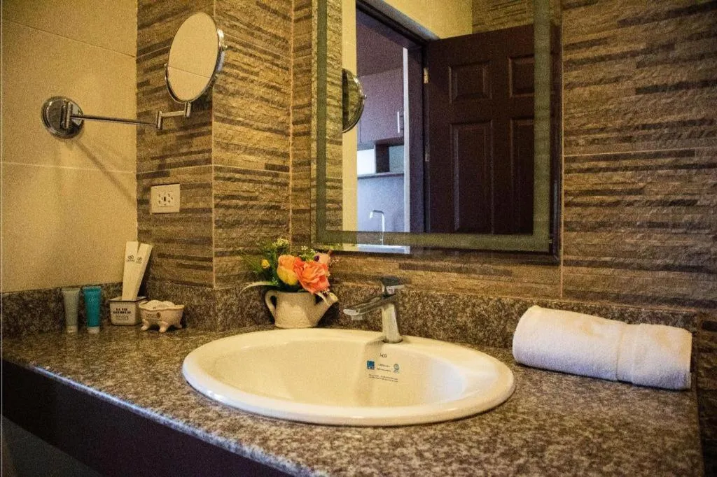 Primus Hotel and Resort