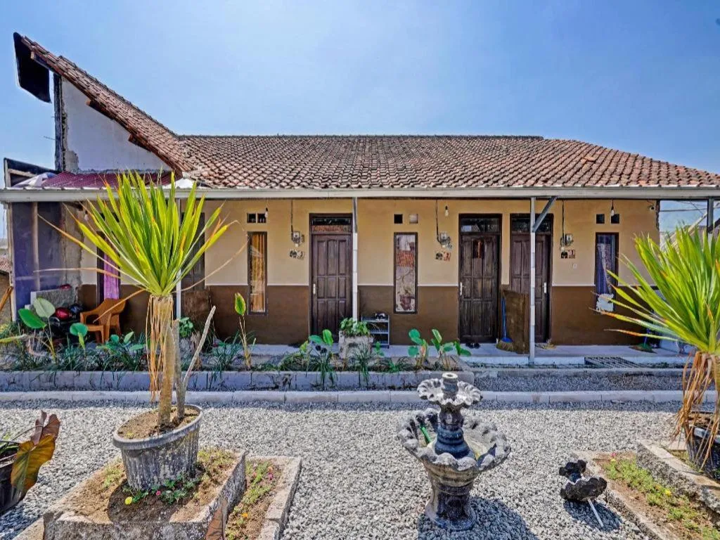 SPOT ON 91425 Mekargalih Homestay Syariah