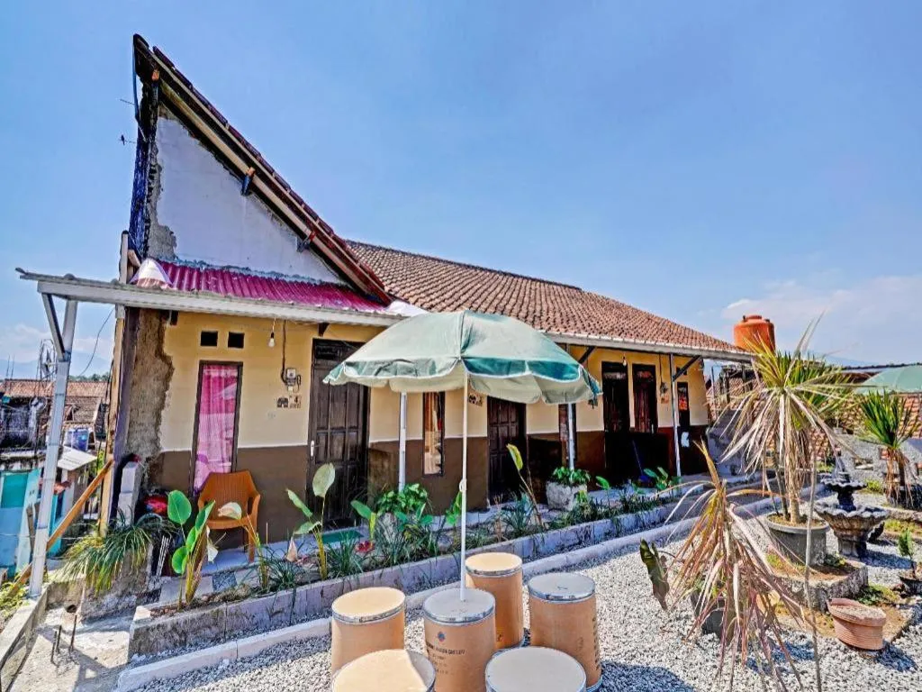 SPOT ON 91425 Mekargalih Homestay Syariah