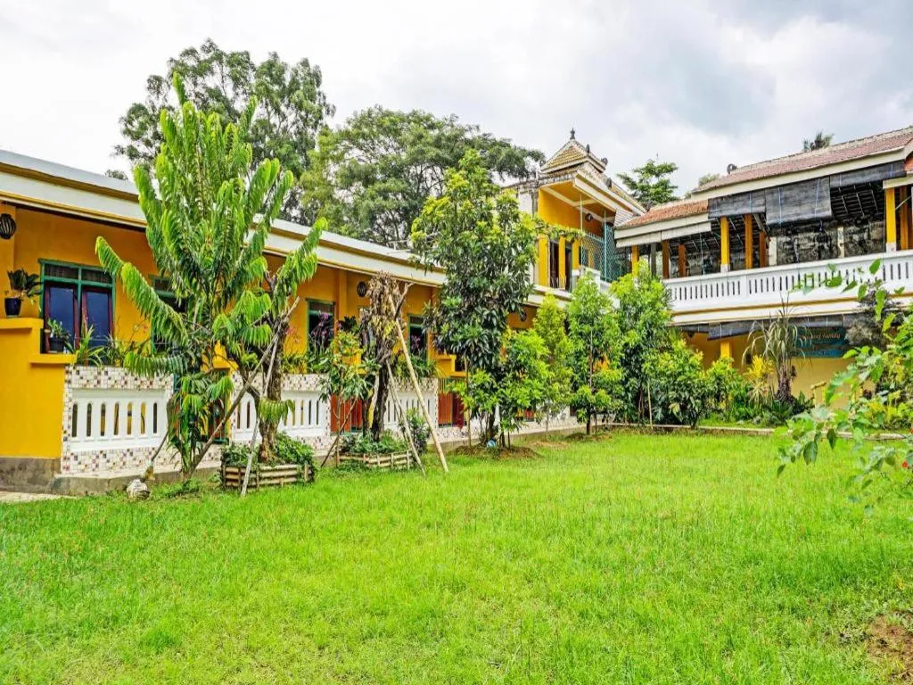 OYO 92215 Ampiran Bromo Syariah