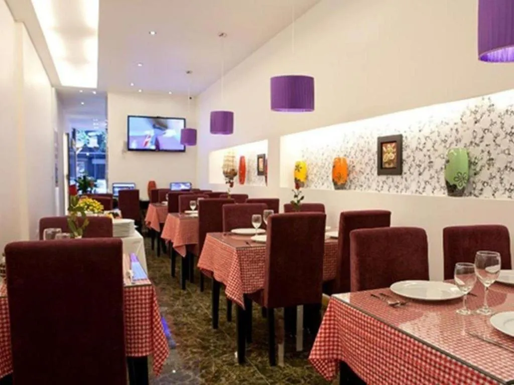 Tu Linh Palace Hotel