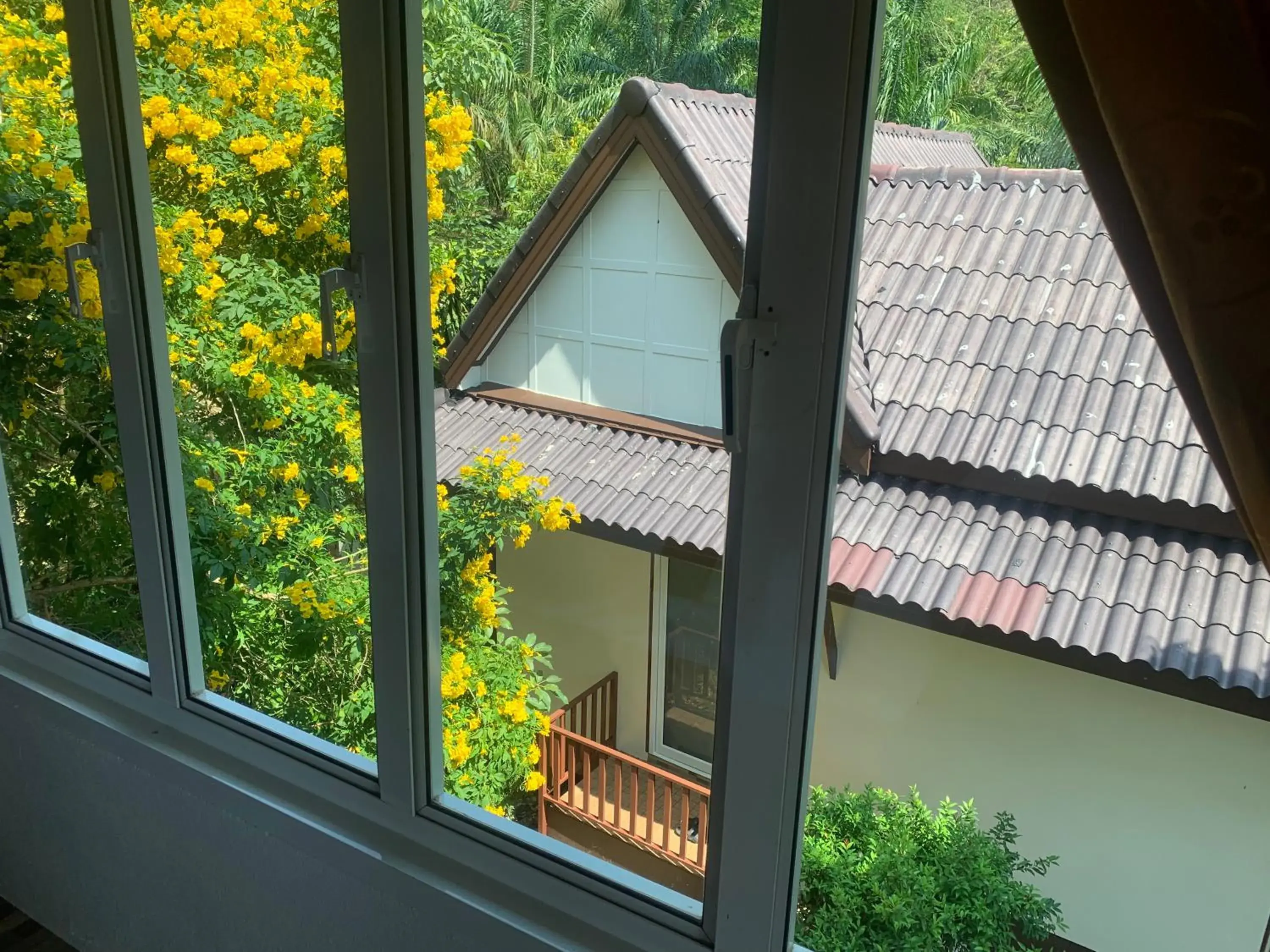 Property building in Phuchawee Lanta Property building in Phuchawee Lanta