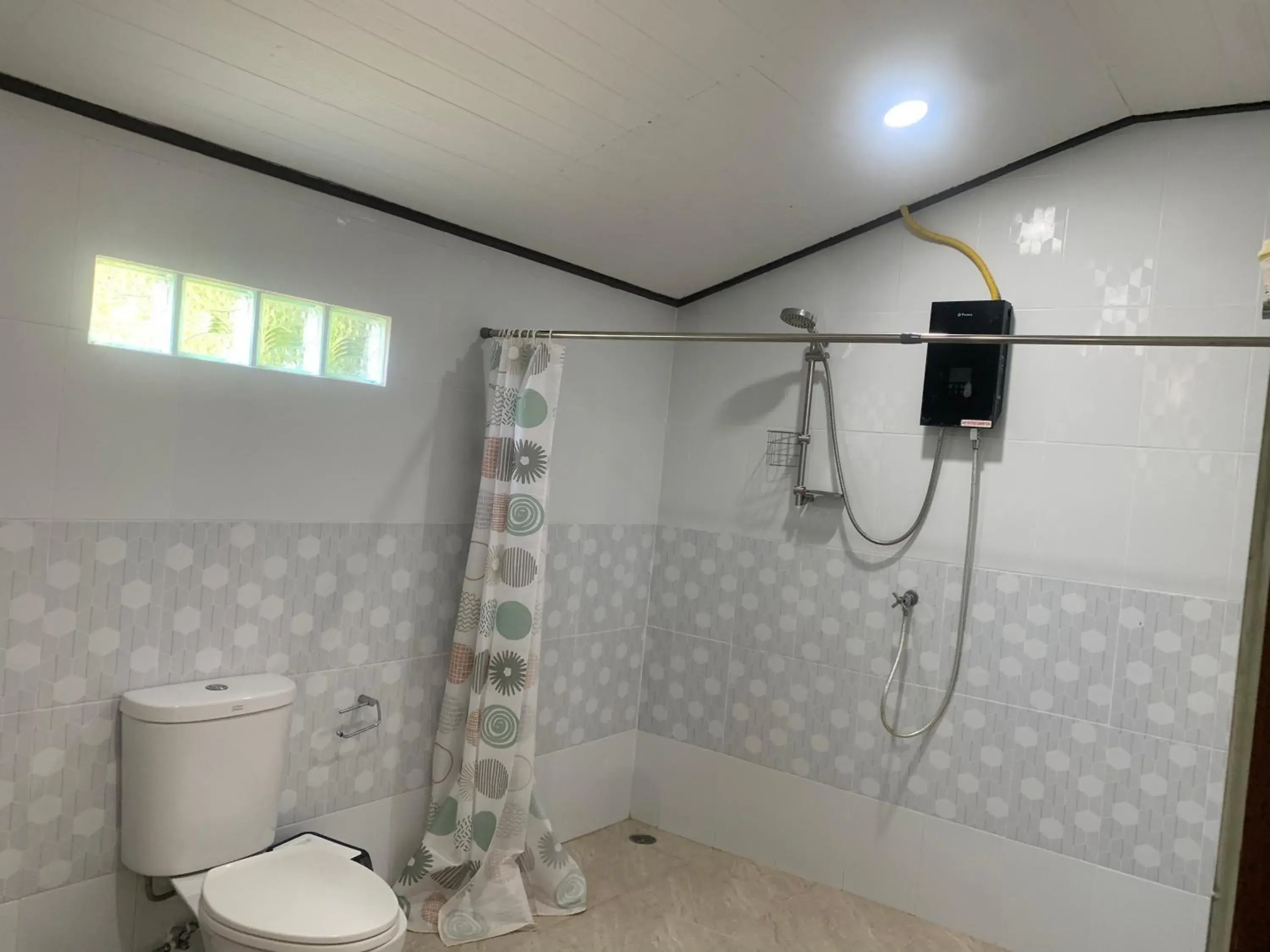 Shower in Phuchawee Lanta Shower in Phuchawee Lanta