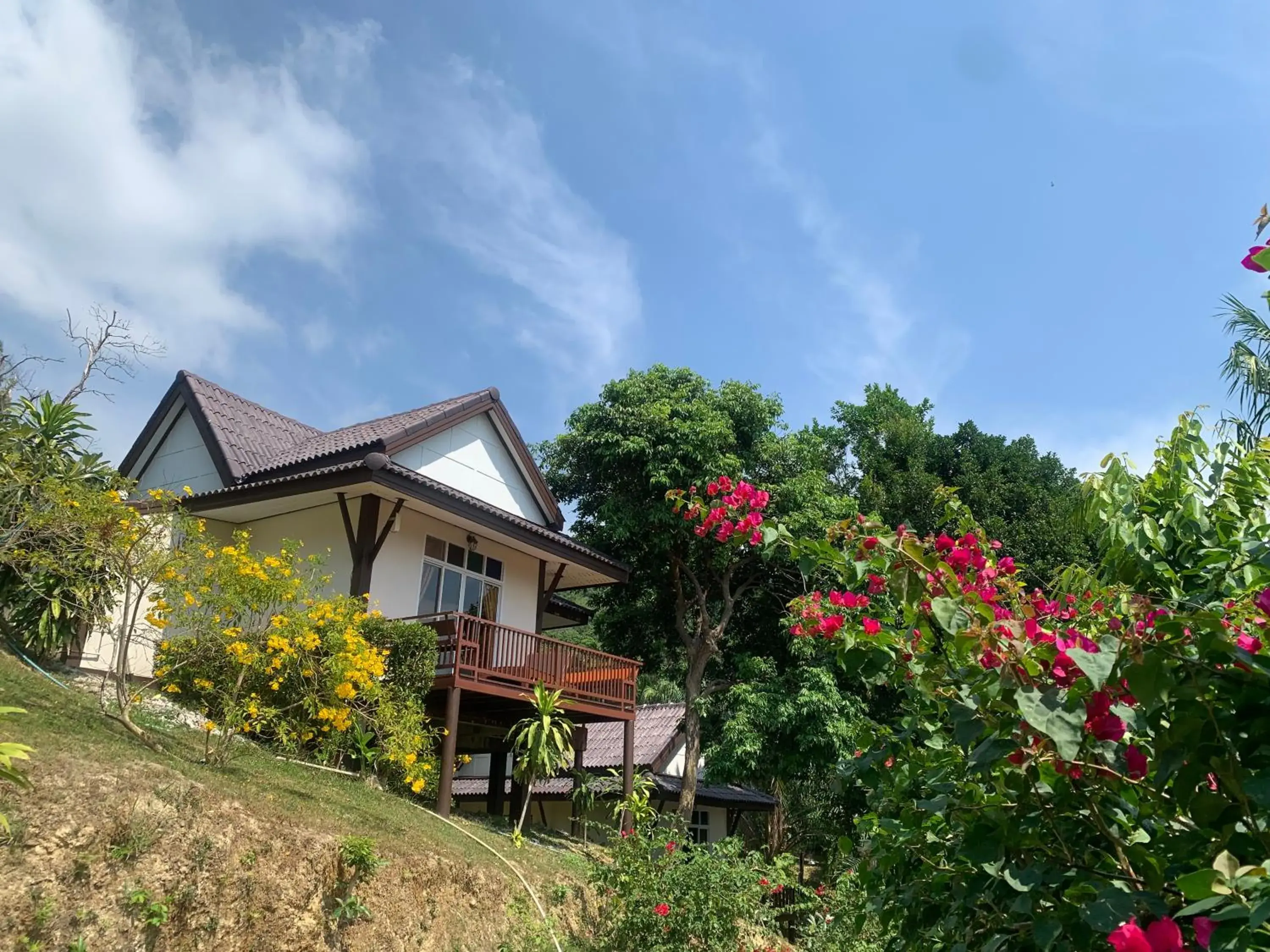 Property building in Phuchawee Lanta Property building in Phuchawee Lanta