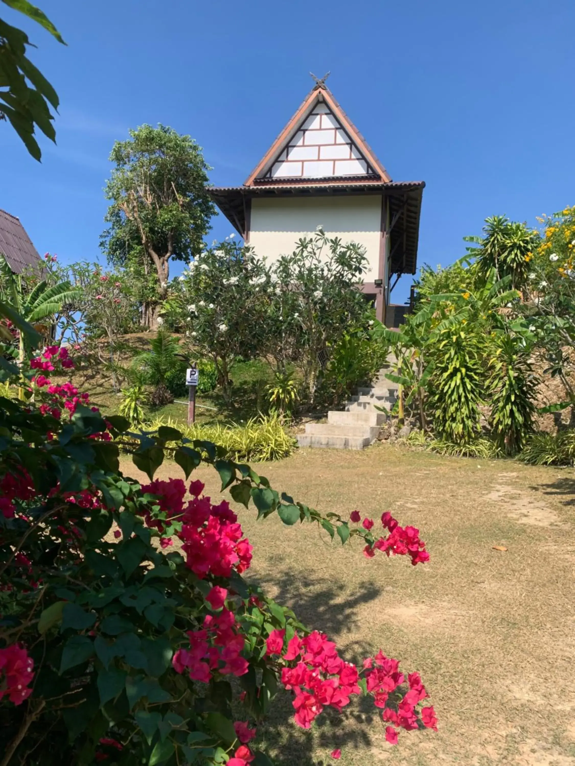 Property building in Phuchawee Lanta Property building in Phuchawee Lanta