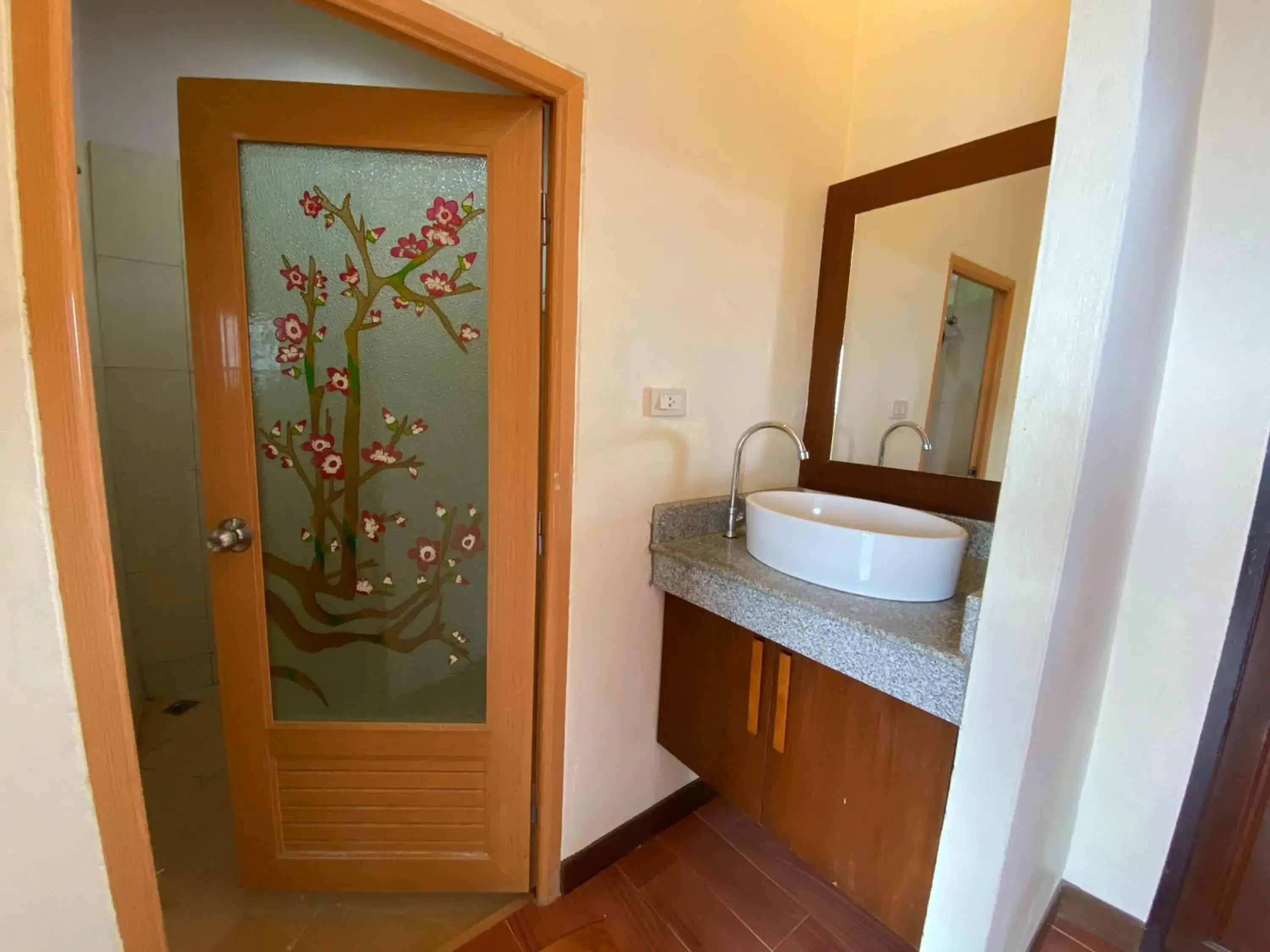 Phuchawee Lanta Phuchawee Lanta