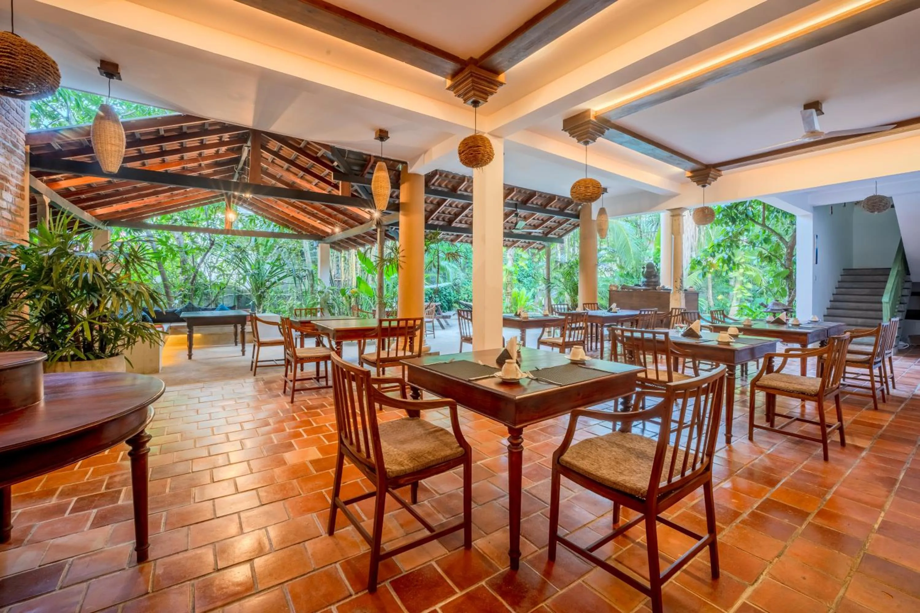 Restaurant/places to eat in Aurora