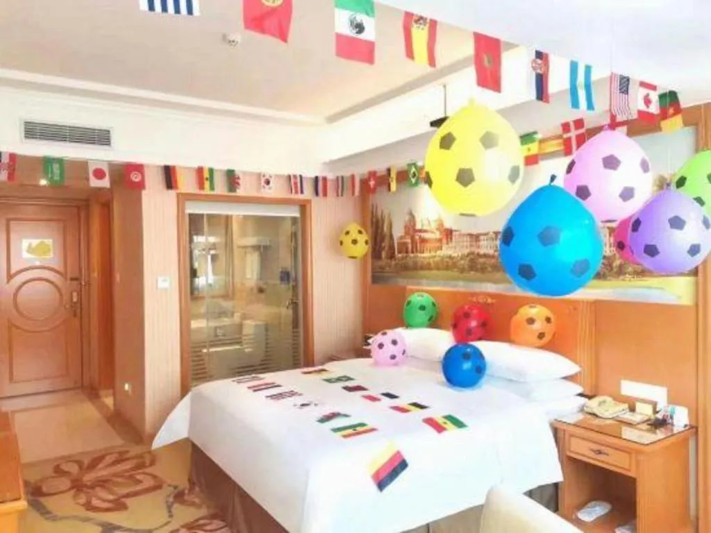 Bed in Vienna Hotel Shenzhen Bao'an Airport Taoyuanju Pingluanshan Metro Station