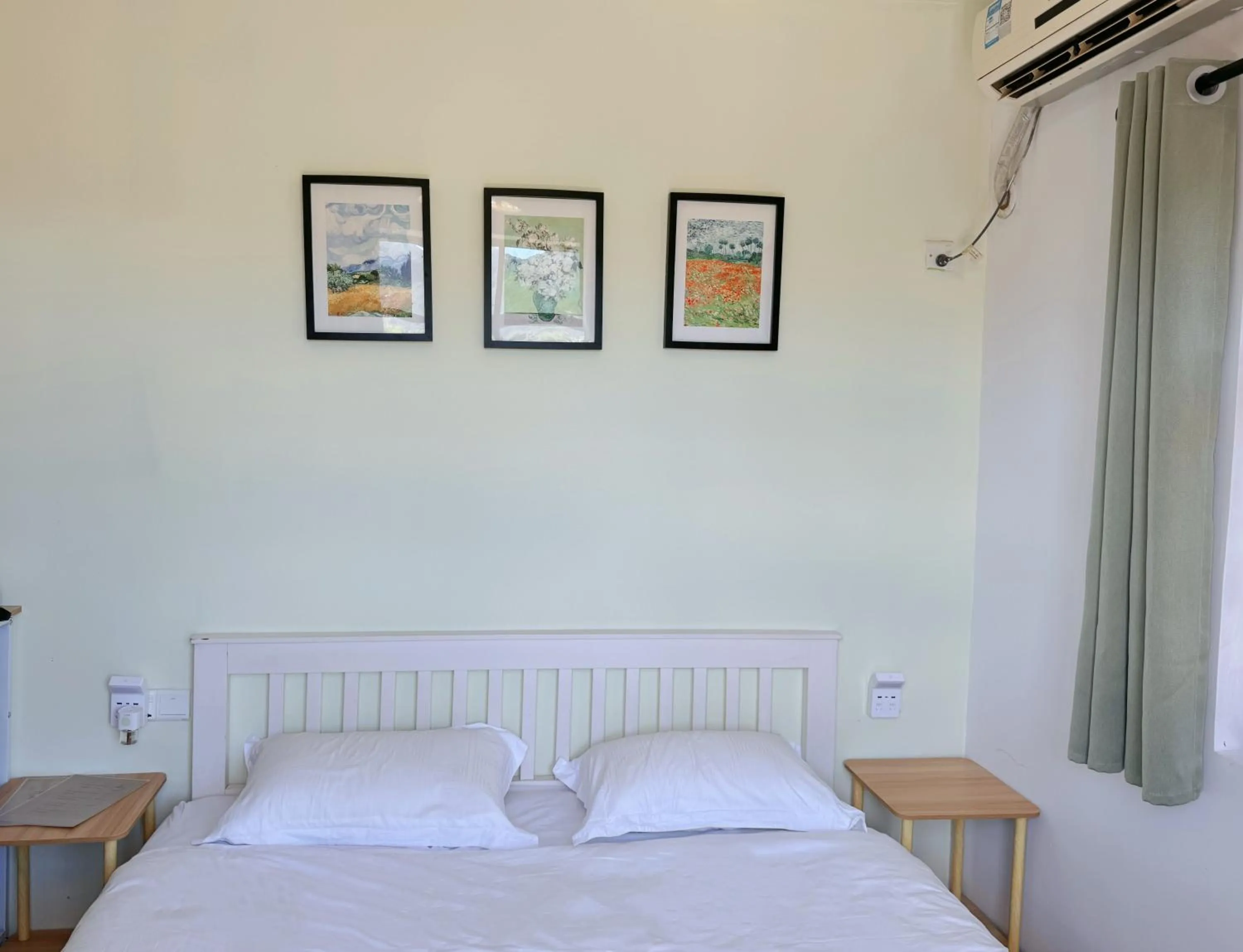 Bedroom, Bed in Cloud Tree Inn Boutique Guesthouse XiChong DaPeng ShenZhen 深圳大鹏西涌云树里民宿Yun Shu Li