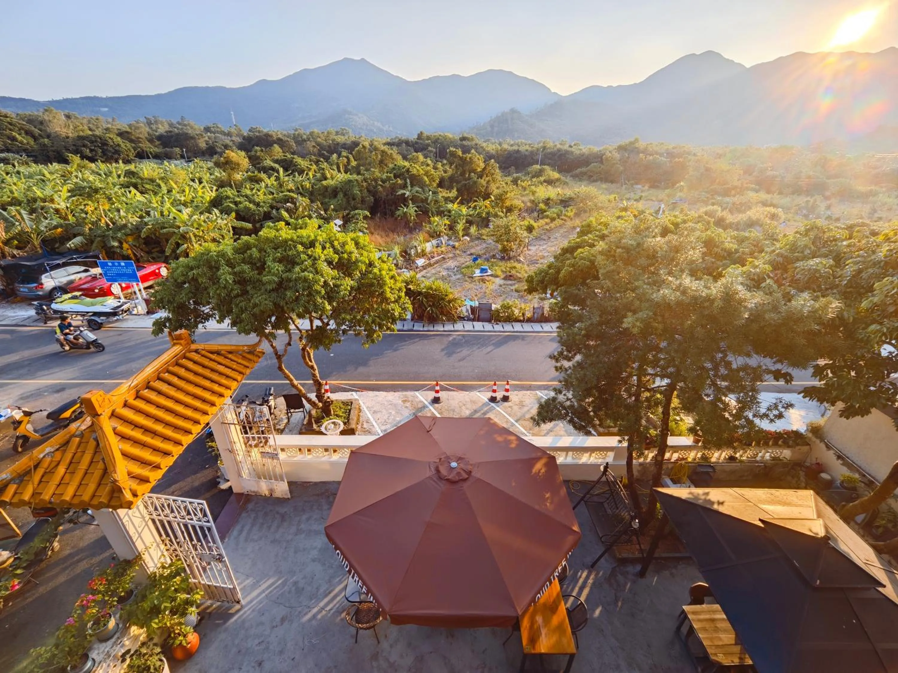 Day in Cloud Tree Inn Boutique Guesthouse XiChong DaPeng ShenZhen 深圳大鹏西涌云树里民宿Yun Shu Li