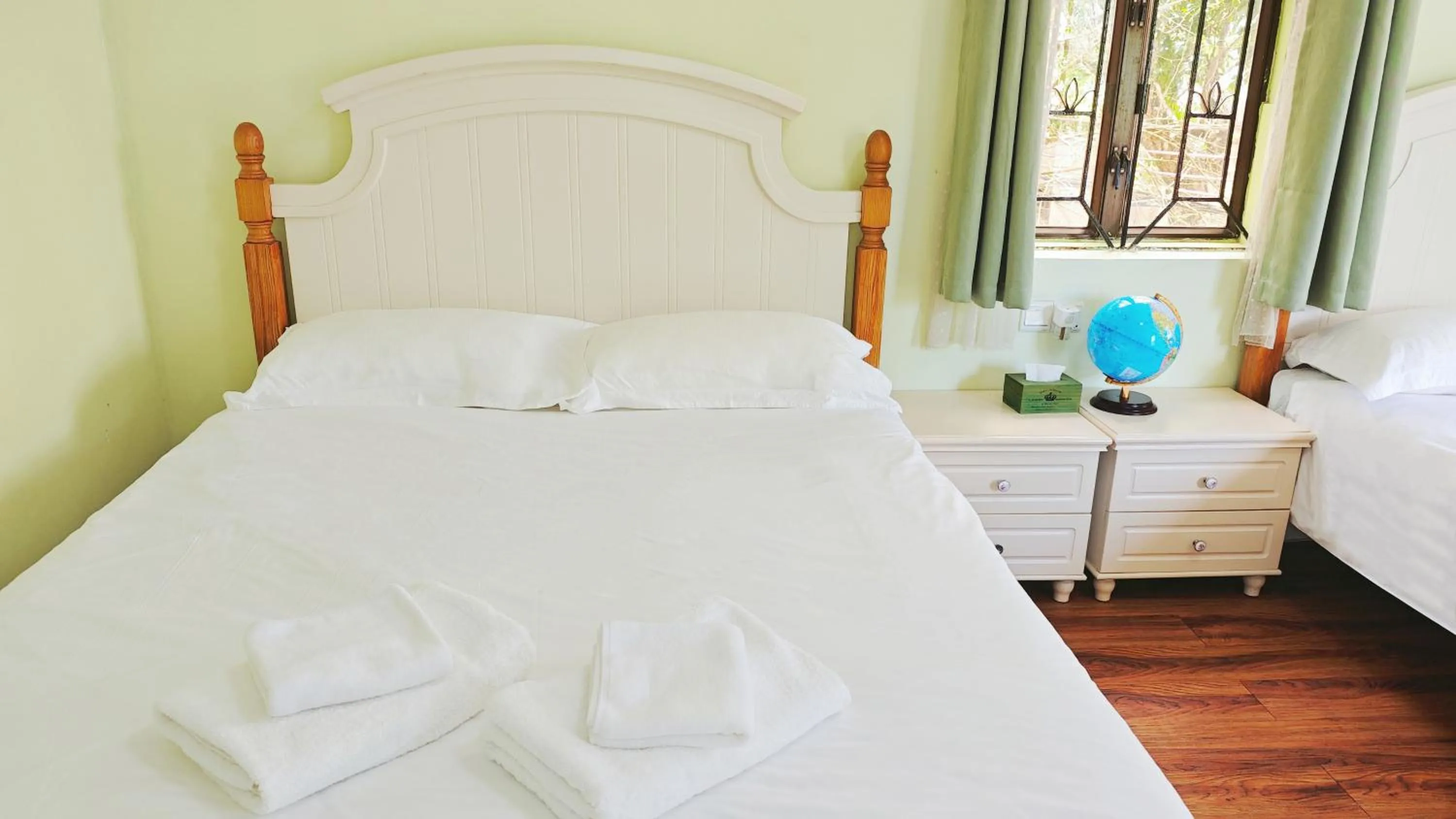 Bedroom, Bed in Cloud Tree Inn Boutique Guesthouse XiChong DaPeng ShenZhen 深圳大鹏西涌云树里民宿Yun Shu Li