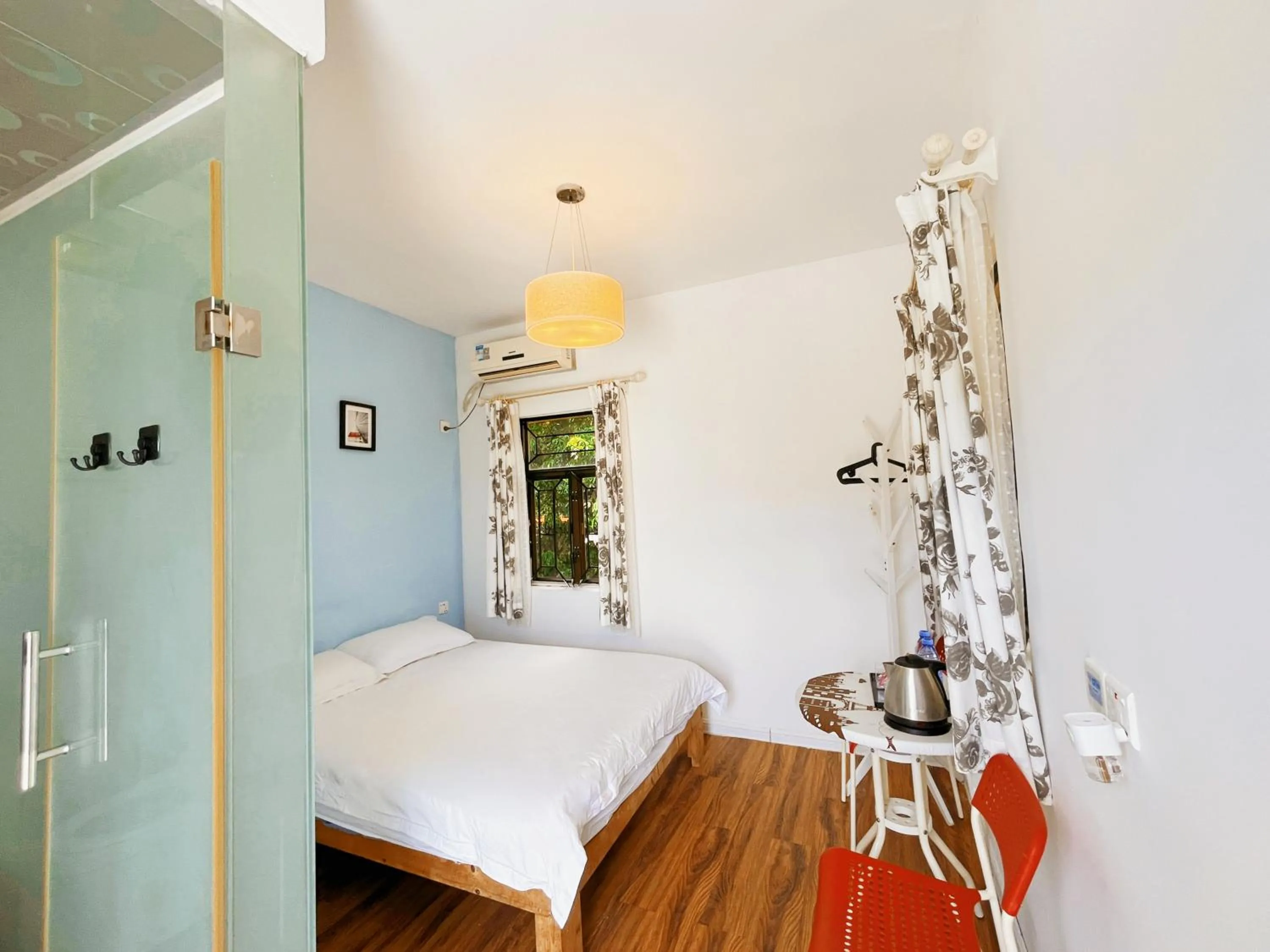 Bedroom, Bed in Cloud Tree Inn Boutique Guesthouse XiChong DaPeng ShenZhen 深圳大鹏西涌云树里民宿Yun Shu Li