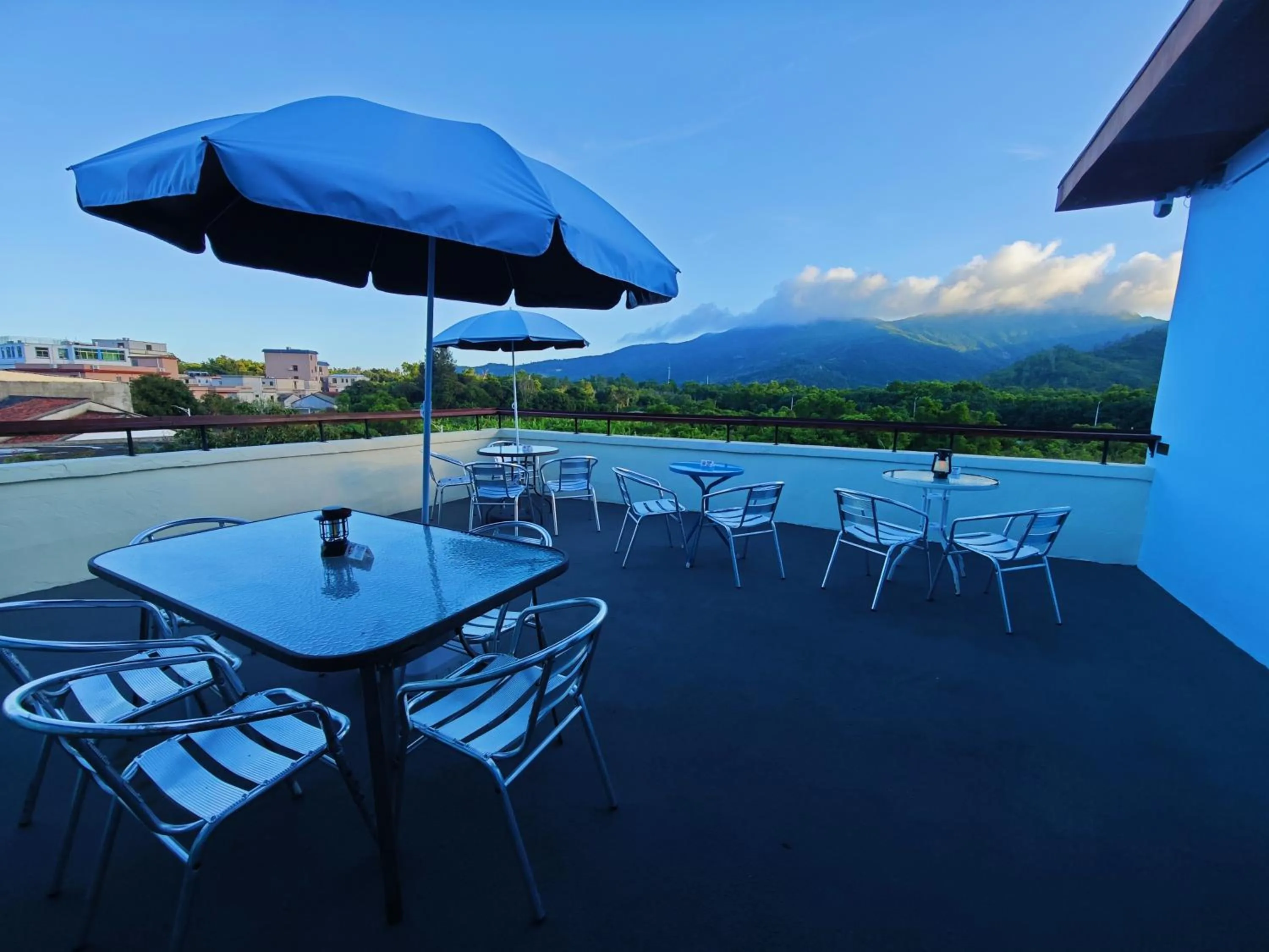 Mountain view in Cloud Tree Inn Boutique Guesthouse XiChong DaPeng ShenZhen 深圳大鹏西涌云树里民宿Yun Shu Li