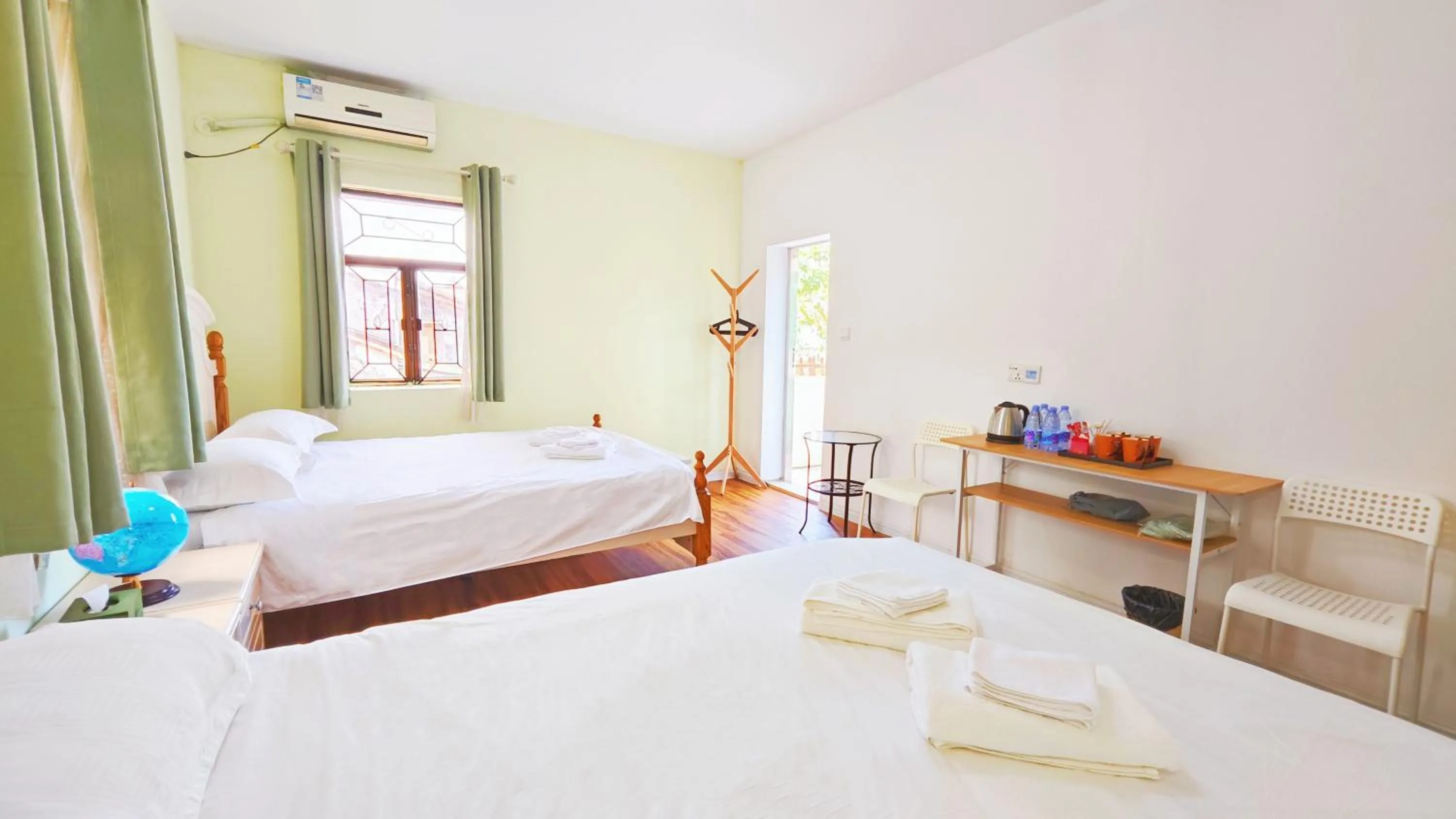 Bedroom, Bed in Cloud Tree Inn Boutique Guesthouse XiChong DaPeng ShenZhen 深圳大鹏西涌云树里民宿Yun Shu Li