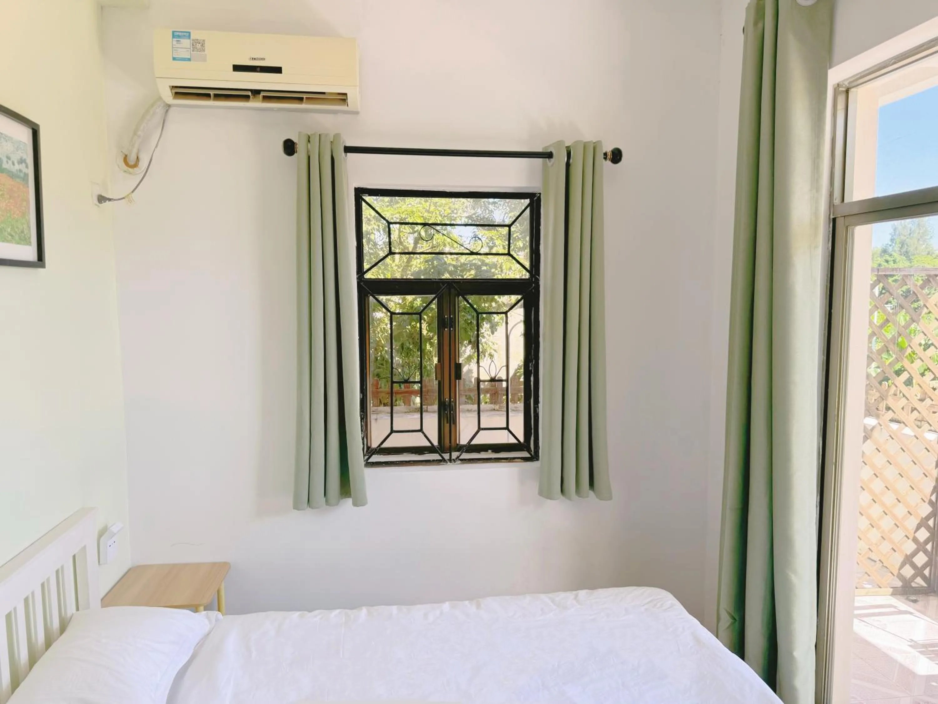 Bedroom, Bed in Cloud Tree Inn Boutique Guesthouse XiChong DaPeng ShenZhen 深圳大鹏西涌云树里民宿Yun Shu Li